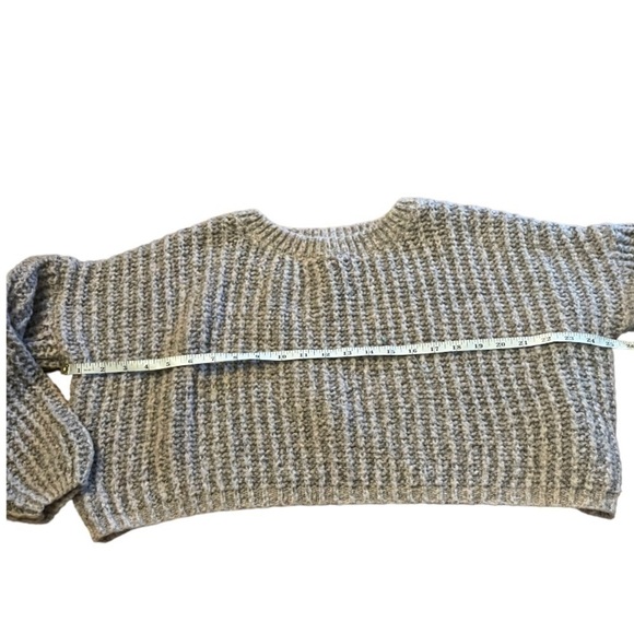 Gentle Fawn Cropped Sweater H - Picture 2 of 6